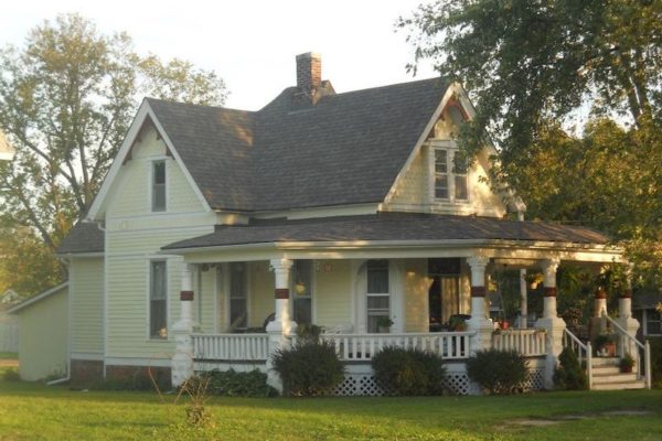 Finished roofing project on a Kansas City area home